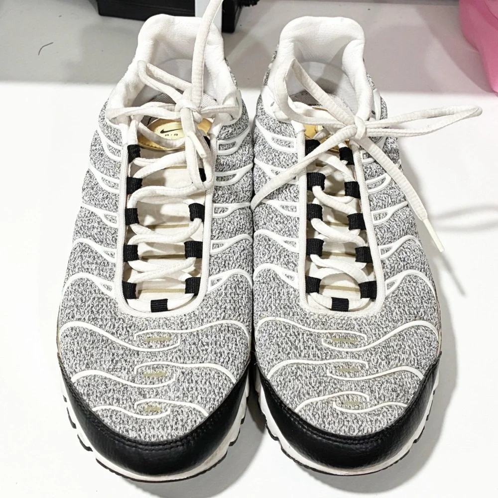 Nike AirMax TN Women Size 9.5‎ Low Top Athletic Sneakers Shoes